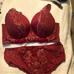Cacique 46DD deep red and gold bra long line boost plunge and 22/24 panty